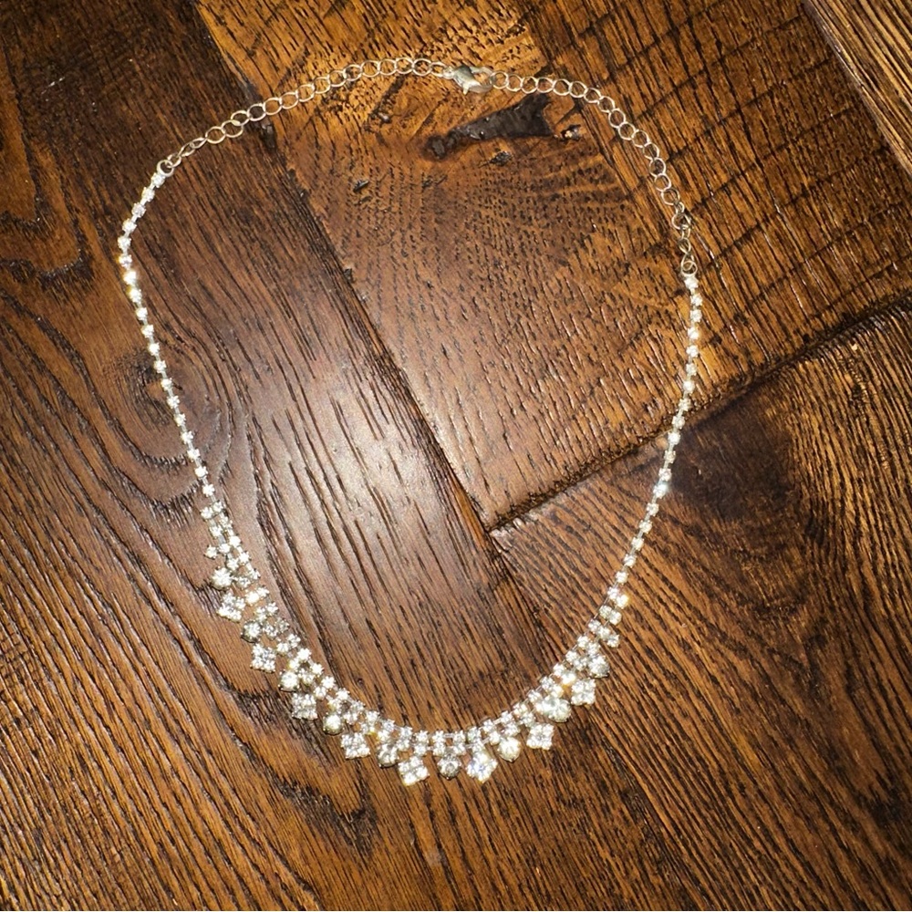 Sparkly diamond necklace - prom / wedding